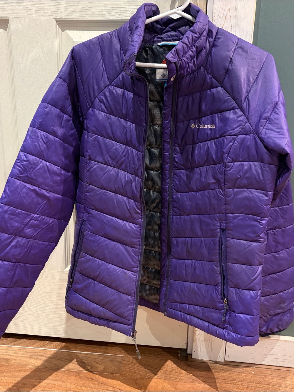 Columbia Women’s Purple Lightweight Puffer Jacket